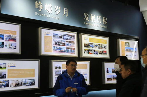 優(yōu)品推介,銀企沙龍 強強聯(lián)手,合作雙贏 濟南臨港開發(fā)區(qū)在山東耀華成功舉辦優(yōu)品推介暨銀企沙龍 企業(yè)